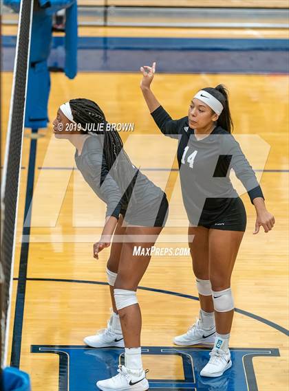 Thumbnail 2 in Indianapolis Bishop Chatard @ Heritage Christian photogallery.
