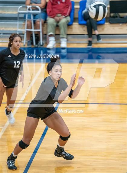 Thumbnail 3 in Indianapolis Bishop Chatard @ Heritage Christian photogallery.