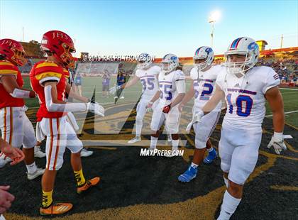 Thumbnail 1 in Jesuit vs. Christian Brothers (Holy Bowl) photogallery.