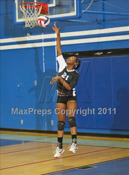 Thumbnail 3 in Taft @ El Camino Real photogallery.