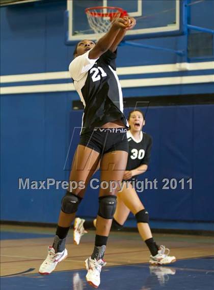 Thumbnail 2 in Taft @ El Camino Real photogallery.