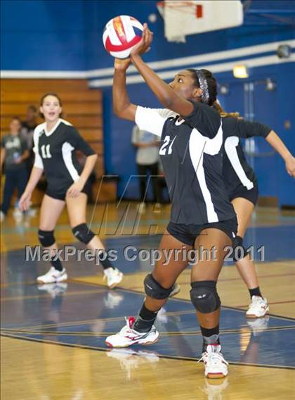 Thumbnail 2 in Taft @ El Camino Real photogallery.