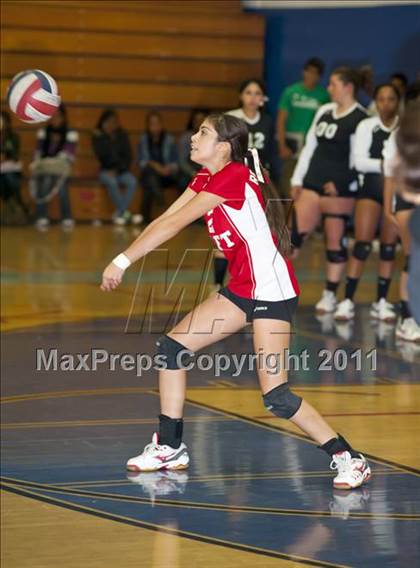 Thumbnail 3 in Taft @ El Camino Real photogallery.
