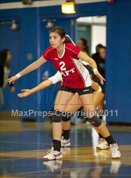 Thumbnail 3 in Taft @ El Camino Real photogallery.