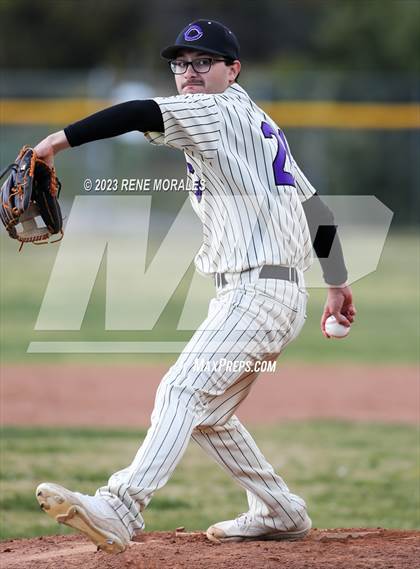 Thumbnail 3 in La Canada vs Cathedral photogallery.