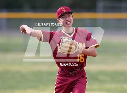 Thumbnail 2 in La Canada vs Cathedral photogallery.