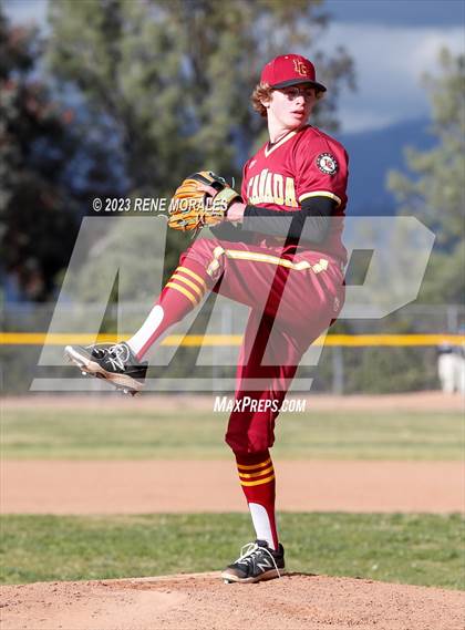 Thumbnail 2 in La Canada vs Cathedral photogallery.