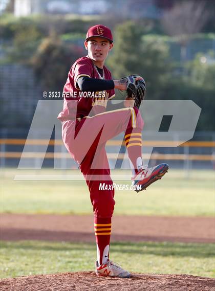 Thumbnail 1 in La Canada vs Cathedral photogallery.