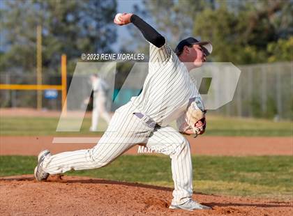 Thumbnail 3 in La Canada vs Cathedral photogallery.