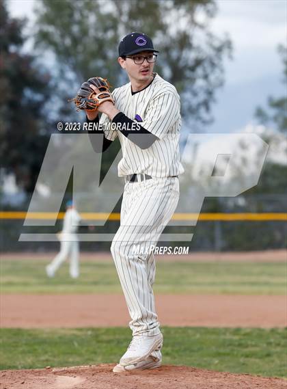 Thumbnail 1 in La Canada vs Cathedral photogallery.