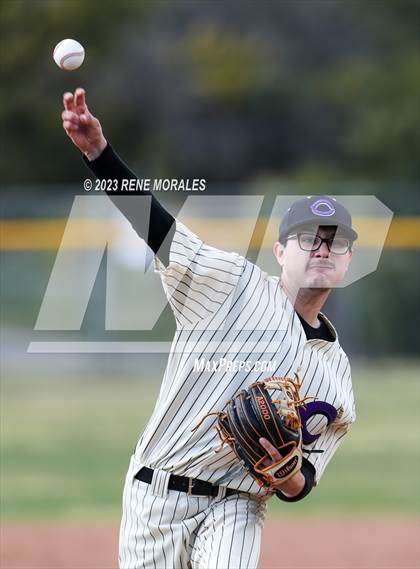 Thumbnail 1 in La Canada vs Cathedral photogallery.