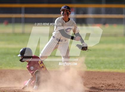Thumbnail 2 in La Canada vs Cathedral photogallery.