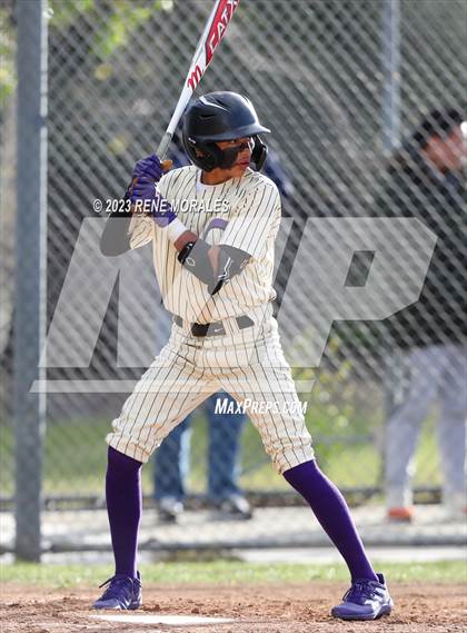 Thumbnail 2 in La Canada vs Cathedral photogallery.
