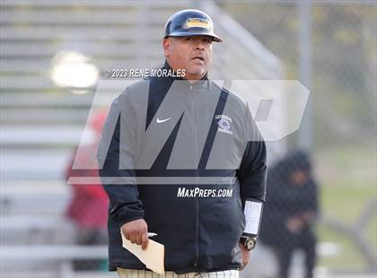 Thumbnail 1 in La Canada vs Cathedral photogallery.