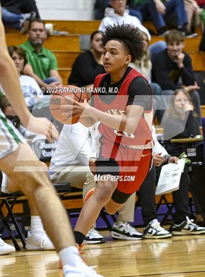 Thumbnail 2 in Yorktown vs Pike (Fieldhouse Classic) photogallery.