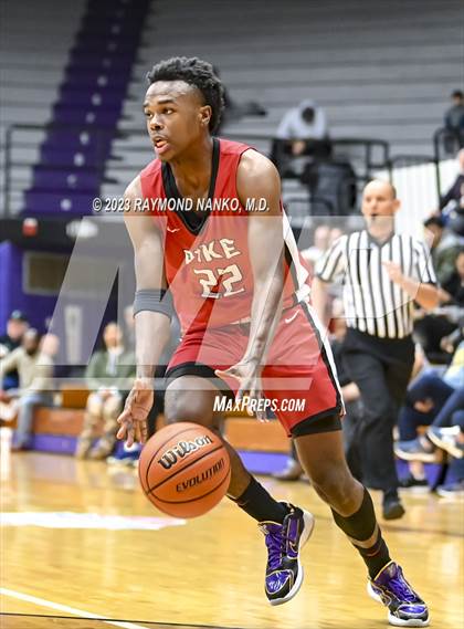 Thumbnail 3 in Yorktown vs Pike (Fieldhouse Classic) photogallery.