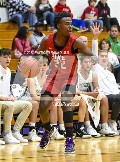 Thumbnail 1 in Yorktown vs Pike (Fieldhouse Classic) photogallery.