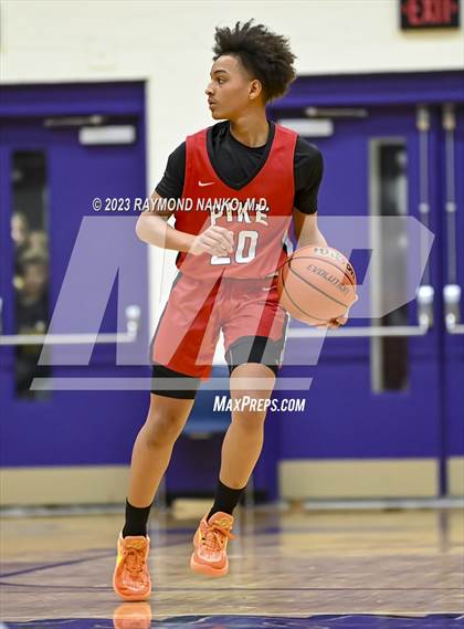 Thumbnail 2 in Yorktown vs Pike (Fieldhouse Classic) photogallery.