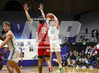 Thumbnail 3 in Yorktown vs Pike (Fieldhouse Classic) photogallery.