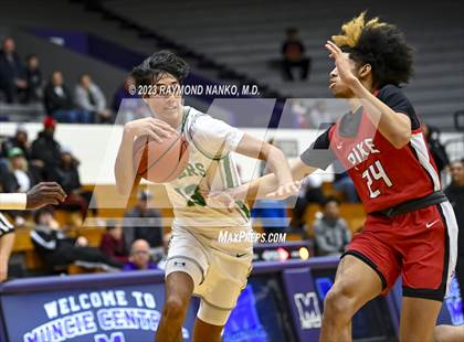 Thumbnail 1 in Yorktown vs Pike (Fieldhouse Classic) photogallery.