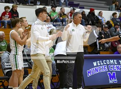 Thumbnail 2 in Yorktown vs Pike (Fieldhouse Classic) photogallery.