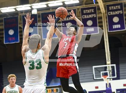 Thumbnail 1 in Yorktown vs Pike (Fieldhouse Classic) photogallery.
