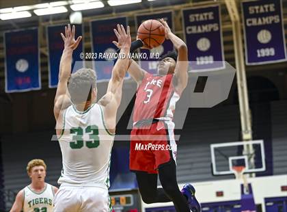 Thumbnail 3 in Yorktown vs Pike (Fieldhouse Classic) photogallery.