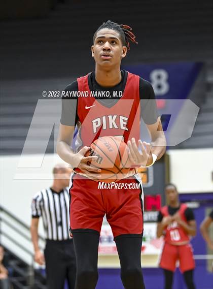 Thumbnail 3 in Yorktown vs Pike (Fieldhouse Classic) photogallery.