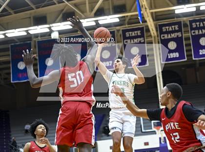 Thumbnail 1 in Yorktown vs Pike (Fieldhouse Classic) photogallery.