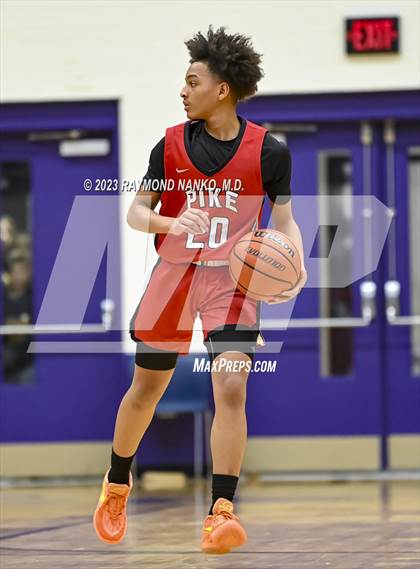 Thumbnail 3 in Yorktown vs Pike (Fieldhouse Classic) photogallery.