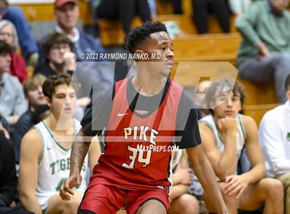 Thumbnail 2 in Yorktown vs Pike (Fieldhouse Classic) photogallery.