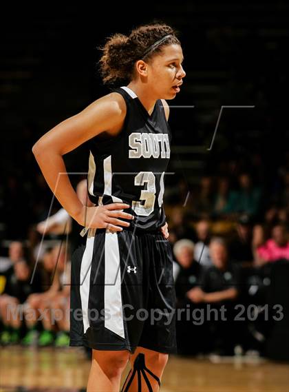 Thumbnail 1 in D'Evelyn vs. Pueblo South (CHSAA 4A Final) photogallery.