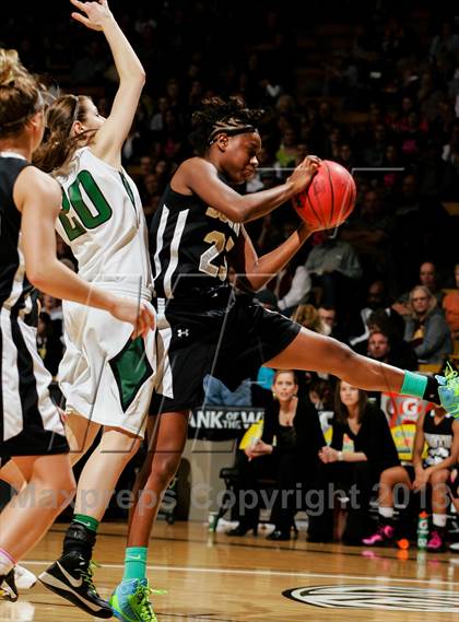 Thumbnail 1 in D'Evelyn vs. Pueblo South (CHSAA 4A Final) photogallery.