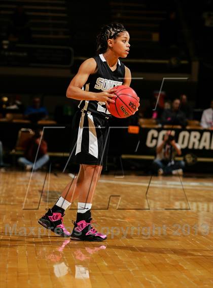 Thumbnail 1 in D'Evelyn vs. Pueblo South (CHSAA 4A Final) photogallery.