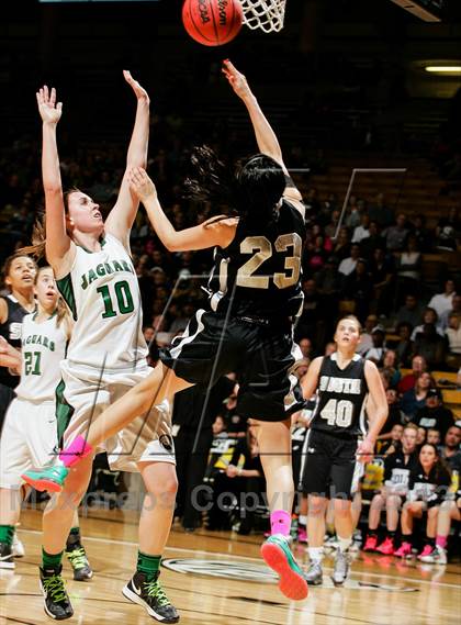 Thumbnail 1 in D'Evelyn vs. Pueblo South (CHSAA 4A Final) photogallery.