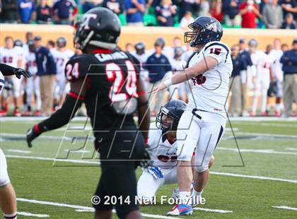 Thumbnail 3 in Allen vs. Trinity (UIL 6A D1 Quarterfinal) photogallery.