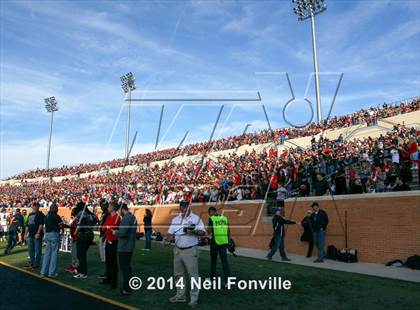 Thumbnail 2 in Allen vs. Trinity (UIL 6A D1 Quarterfinal) photogallery.