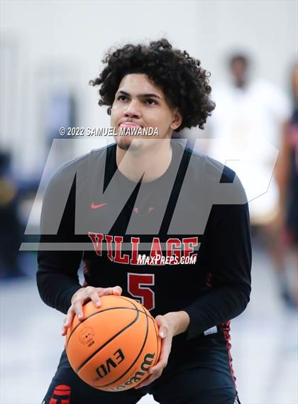 Thumbnail 1 in Village Christian vs King/Drew (20th Annual Rose City Round Ball Classic) photogallery.