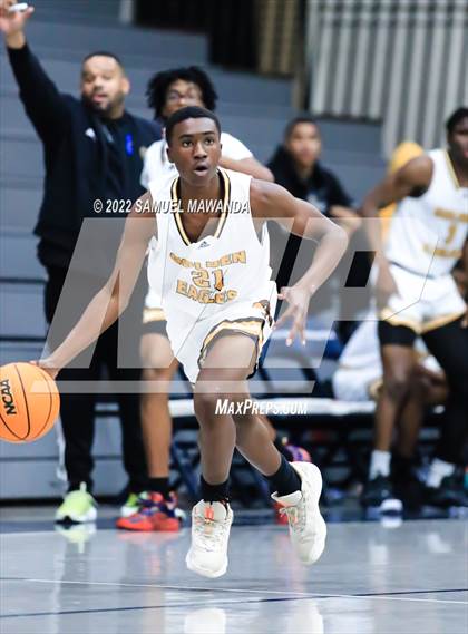 Thumbnail 3 in Village Christian vs King/Drew (20th Annual Rose City Round Ball Classic) photogallery.