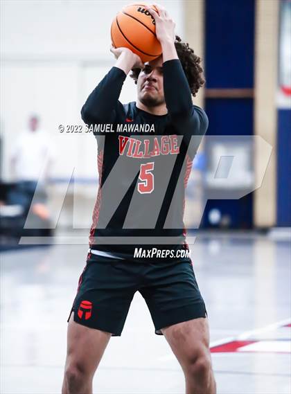 Thumbnail 2 in Village Christian vs King/Drew (20th Annual Rose City Round Ball Classic) photogallery.