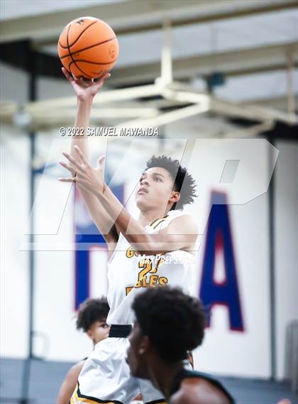 Thumbnail 2 in Village Christian vs King/Drew (20th Annual Rose City Round Ball Classic) photogallery.