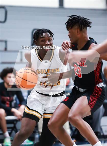 Thumbnail 2 in Village Christian vs King/Drew (20th Annual Rose City Round Ball Classic) photogallery.