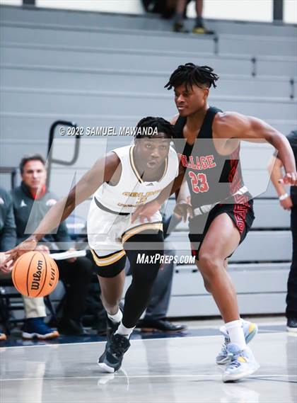 Thumbnail 1 in Village Christian vs King/Drew (20th Annual Rose City Round Ball Classic) photogallery.