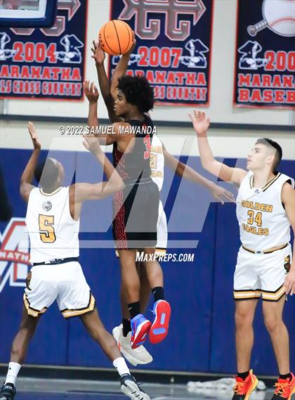 Thumbnail 3 in Village Christian vs King/Drew (20th Annual Rose City Round Ball Classic) photogallery.