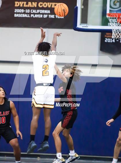 Thumbnail 3 in Village Christian vs King/Drew (20th Annual Rose City Round Ball Classic) photogallery.