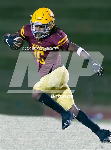 Thumbnail 3 in St. Mary's vs. Lutheran North photogallery.