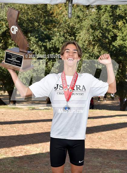 Thumbnail 2 in CIF State Cross Country Championships (Boys Awards) photogallery.