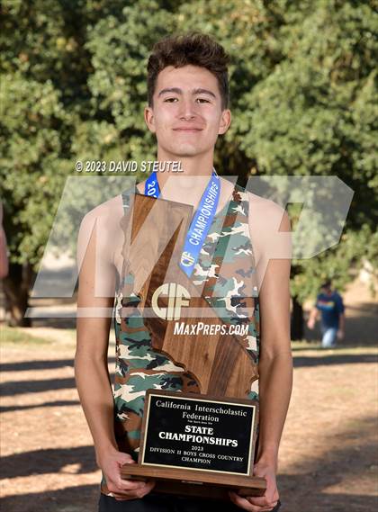 Thumbnail 1 in CIF State Cross Country Championships (Boys Awards) photogallery.