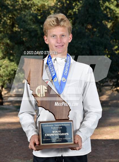 Thumbnail 3 in CIF State Cross Country Championships (Boys Awards) photogallery.