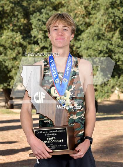 Thumbnail 1 in CIF State Cross Country Championships (Boys Awards) photogallery.